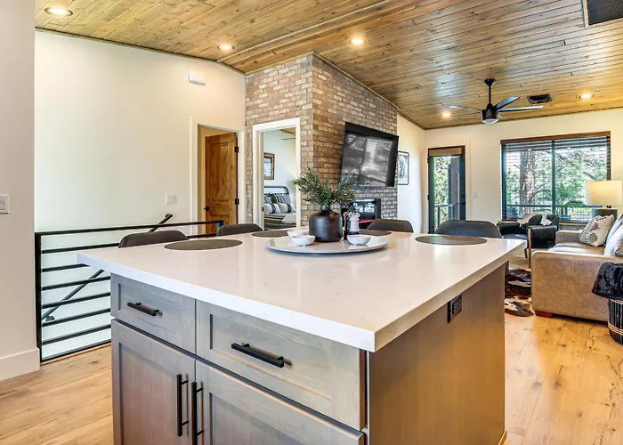 Brand New Modern Mountain Loft In Show Holiday home *