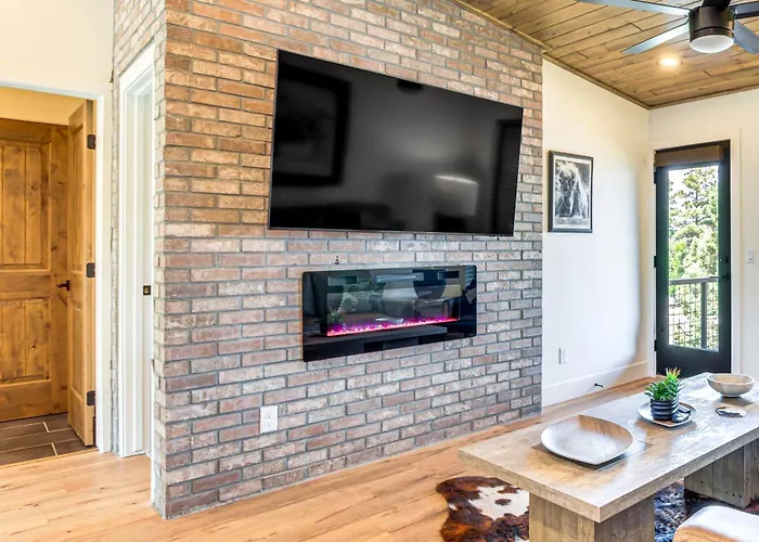 Brand New Modern Mountain Loft In Show * Show Low