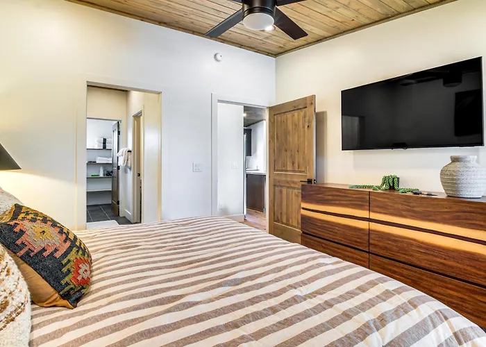 Holiday home Brand New Modern Mountain Loft In Show *
