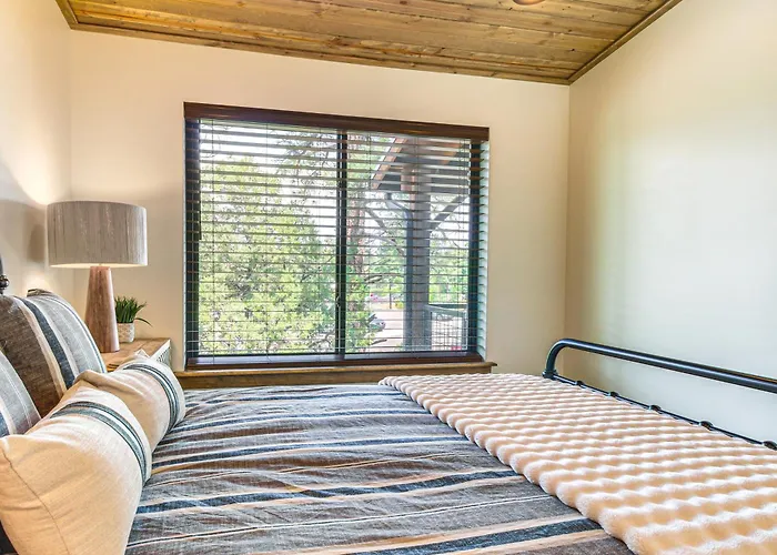 Brand New Modern Mountain Loft In Show * Show Low