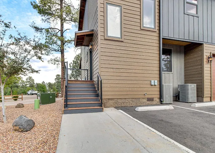 Brand New Modern Mountain Loft In Show